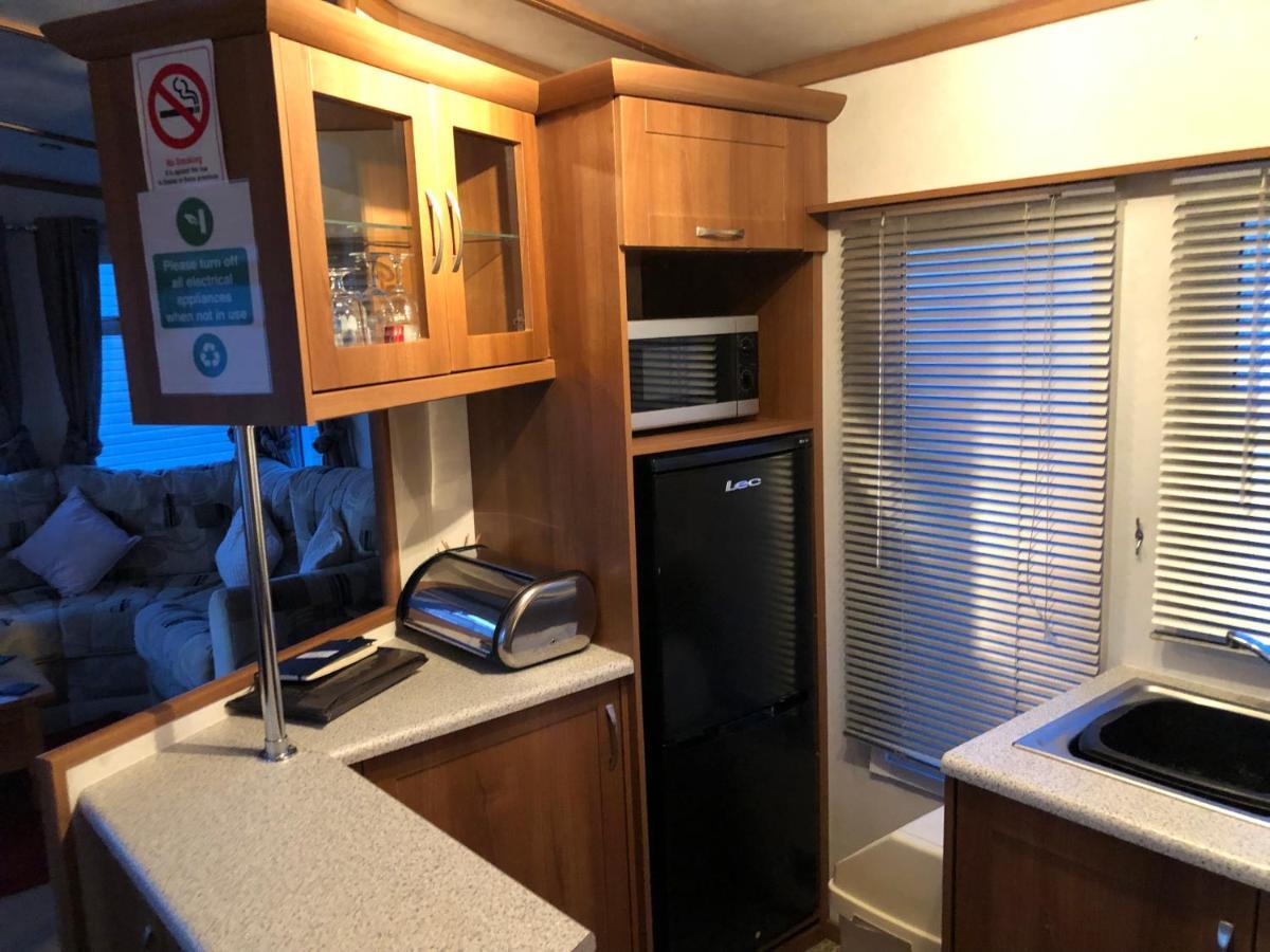 First Steps Caravan Rentals Sandown Exterior foto