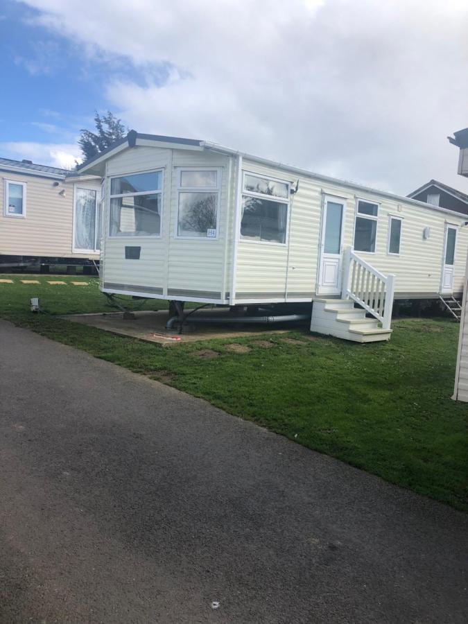 First Steps Caravan Rentals Sandown Exterior foto